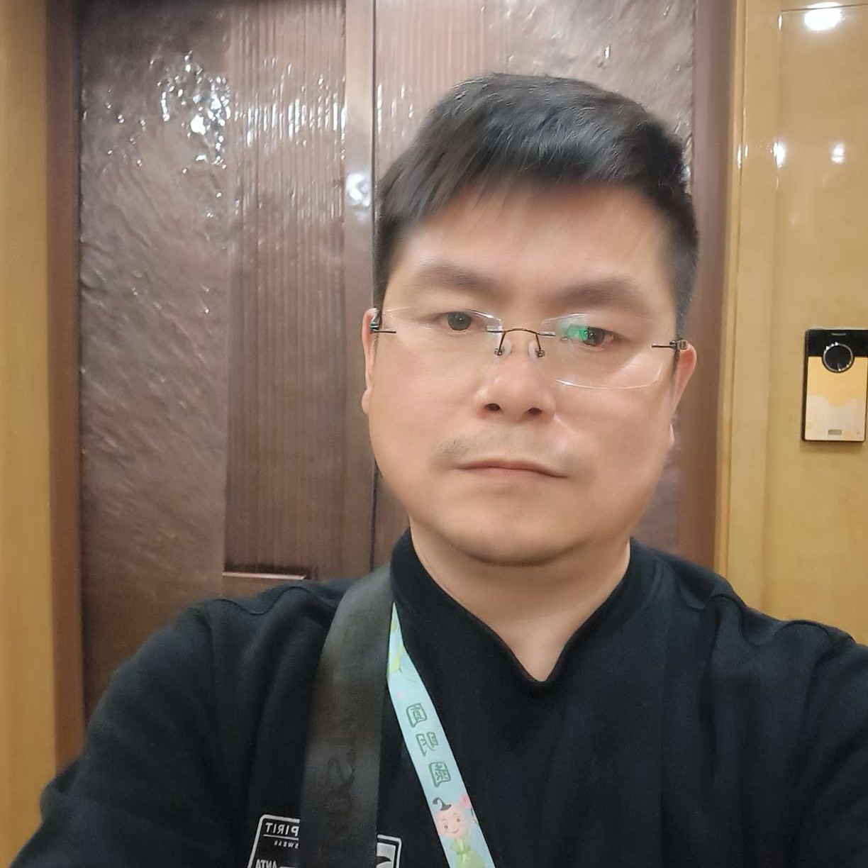钻石王三小的照片
