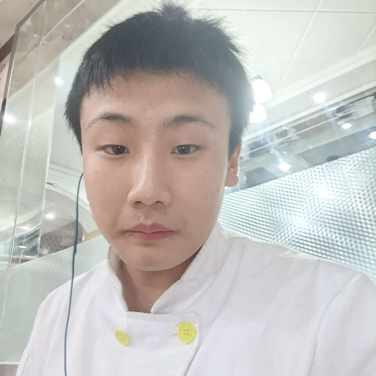 怕黑演变蝶衣的照片
