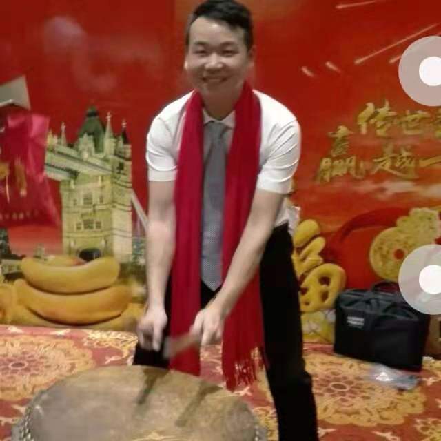 眯眯眼扯未来的照片