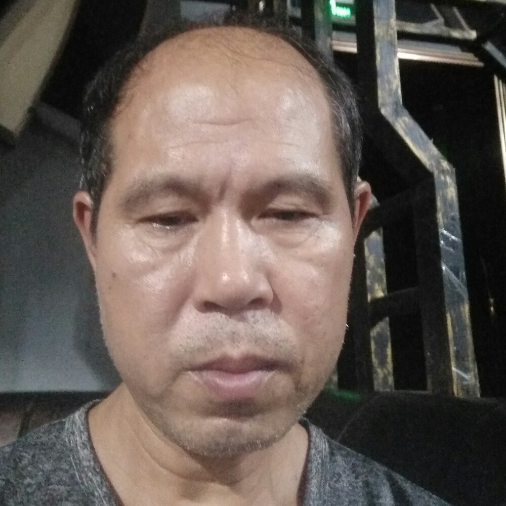 沉默改变石头的照片