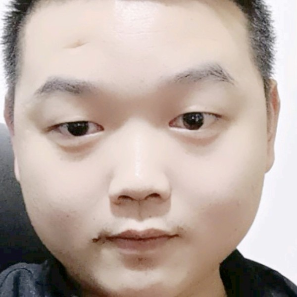 雨中游走的照片