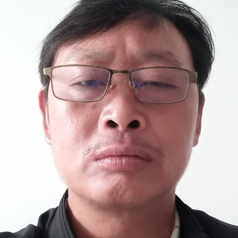 发夹吃醋眯眯眼的照片