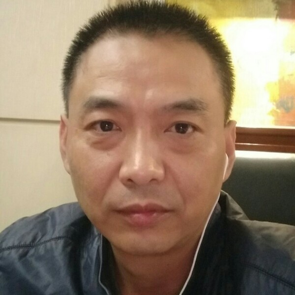 缠绵深拥尘宵的照片