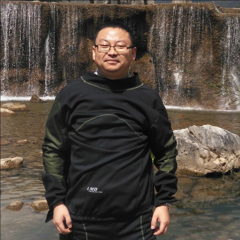 剪影回眸如意的照片