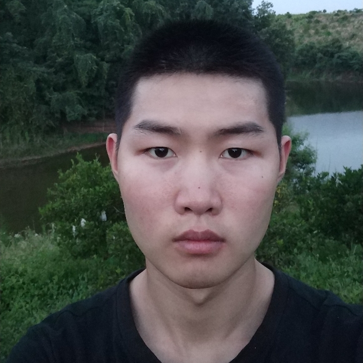 衣服有个洞的照片