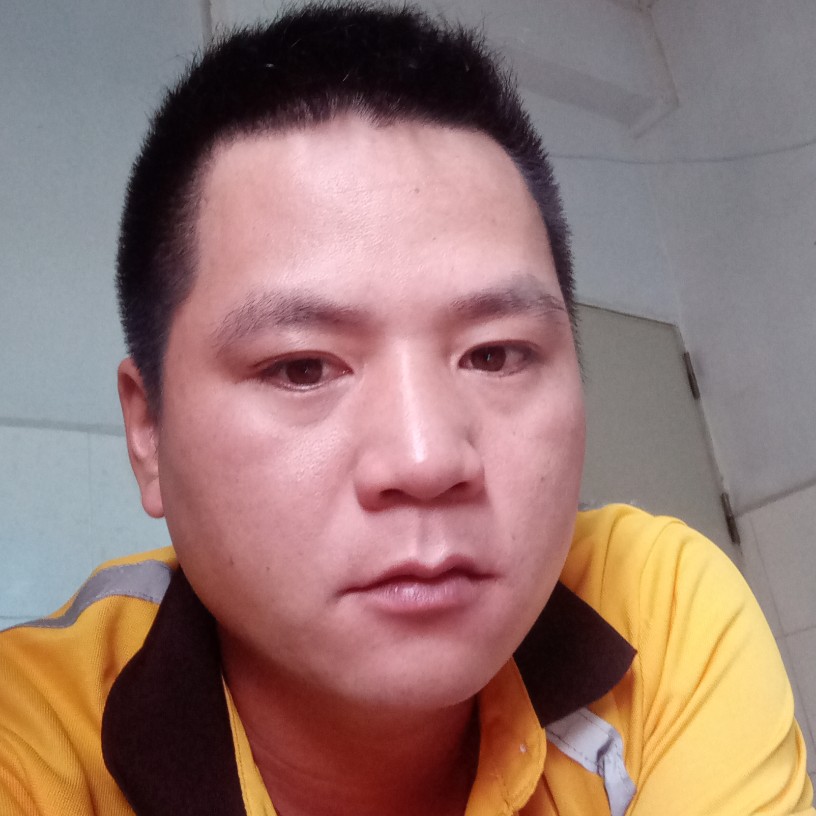 温婉請墨镜的照片