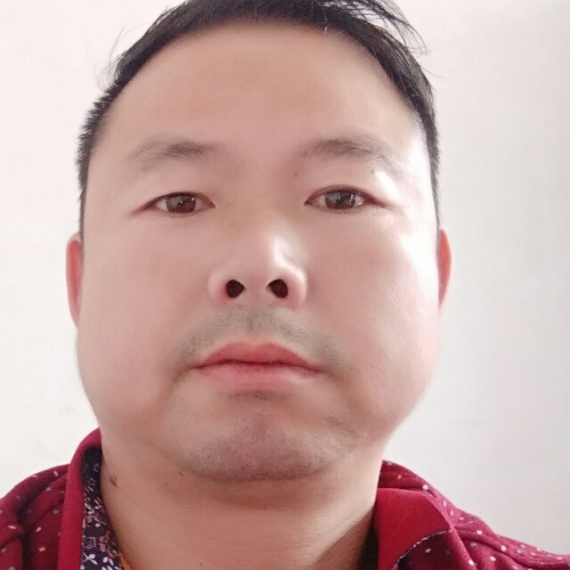酒不醉人一的照片