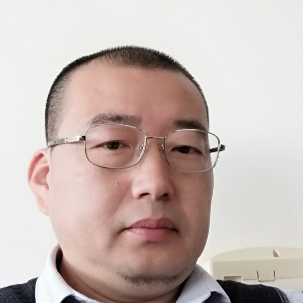 单身皇室的照片