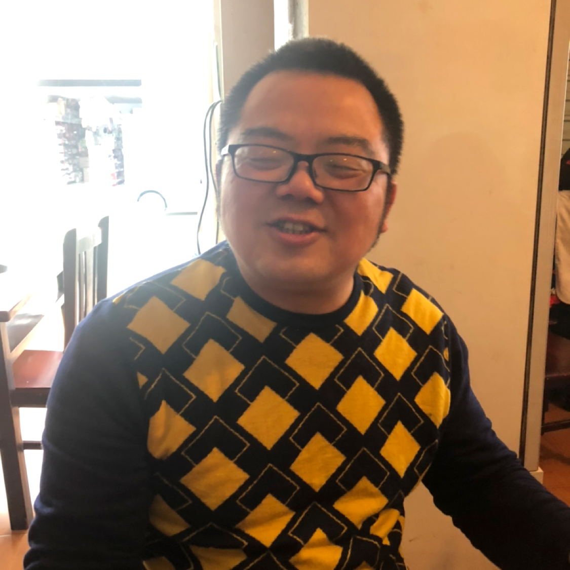 见人爱人的照片