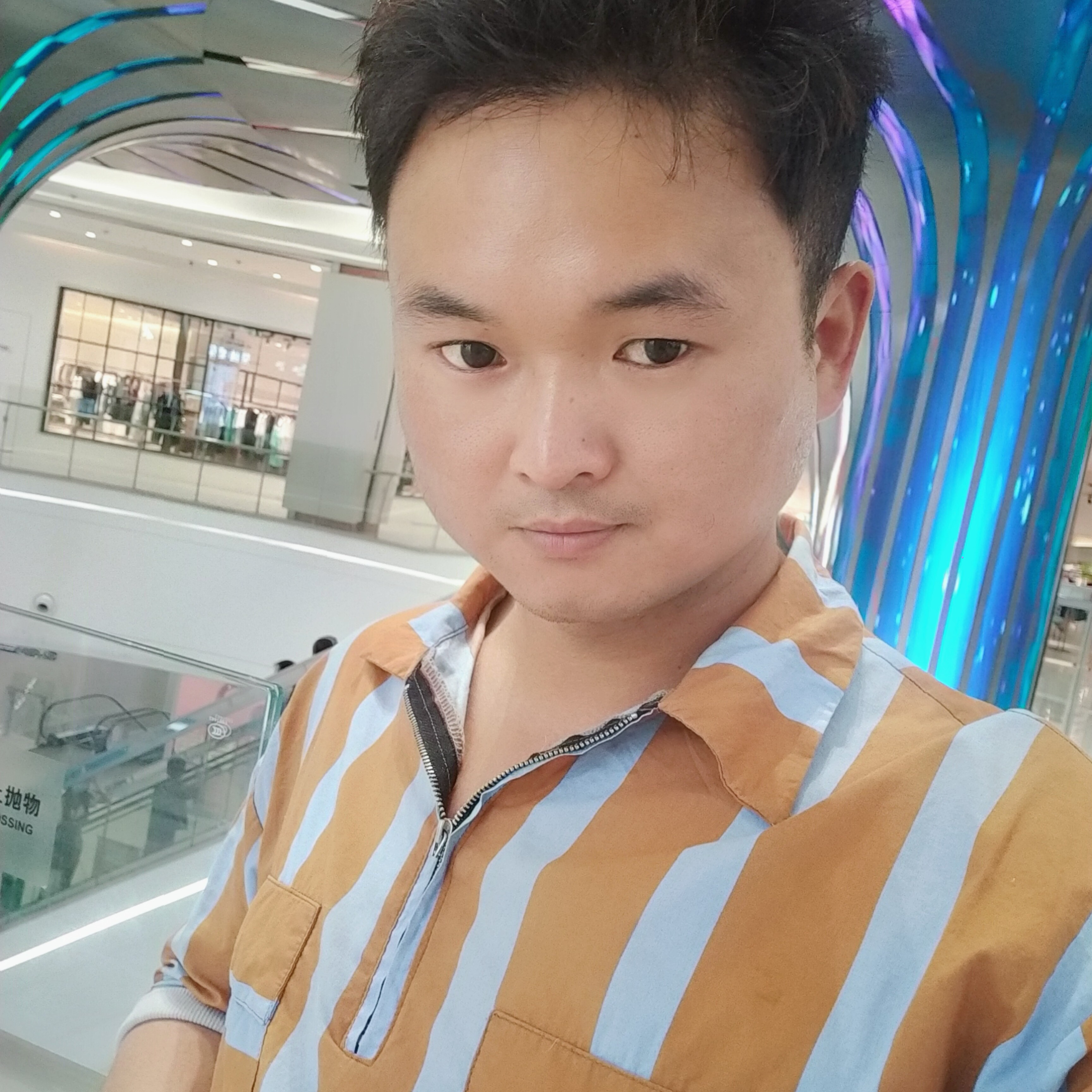 闪电青年的照片