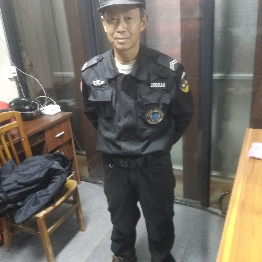 大门愿沉默的照片