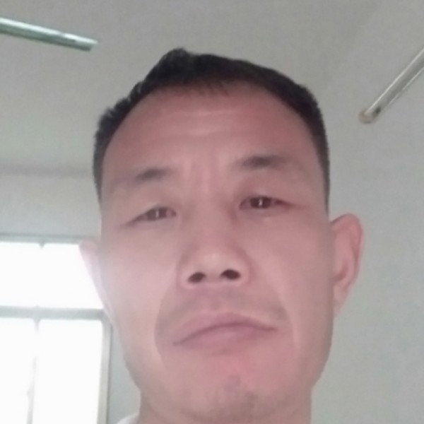 山岚方儒雅的照片