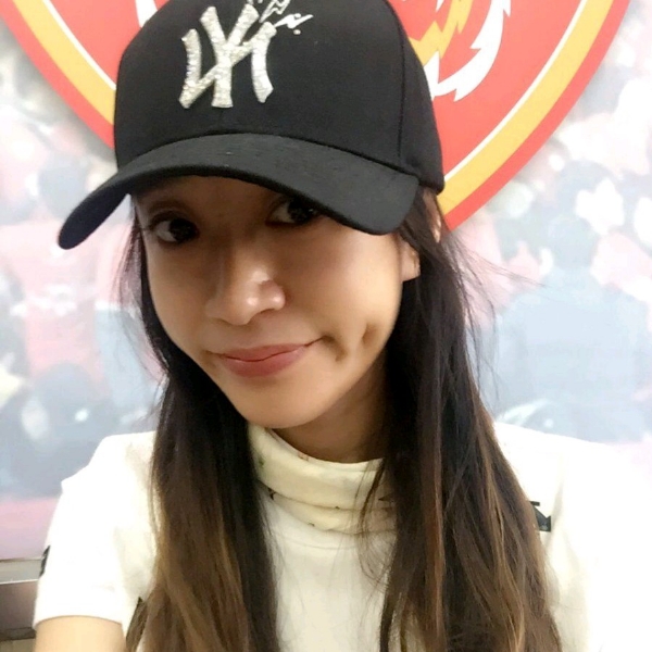 迷离口红的照片