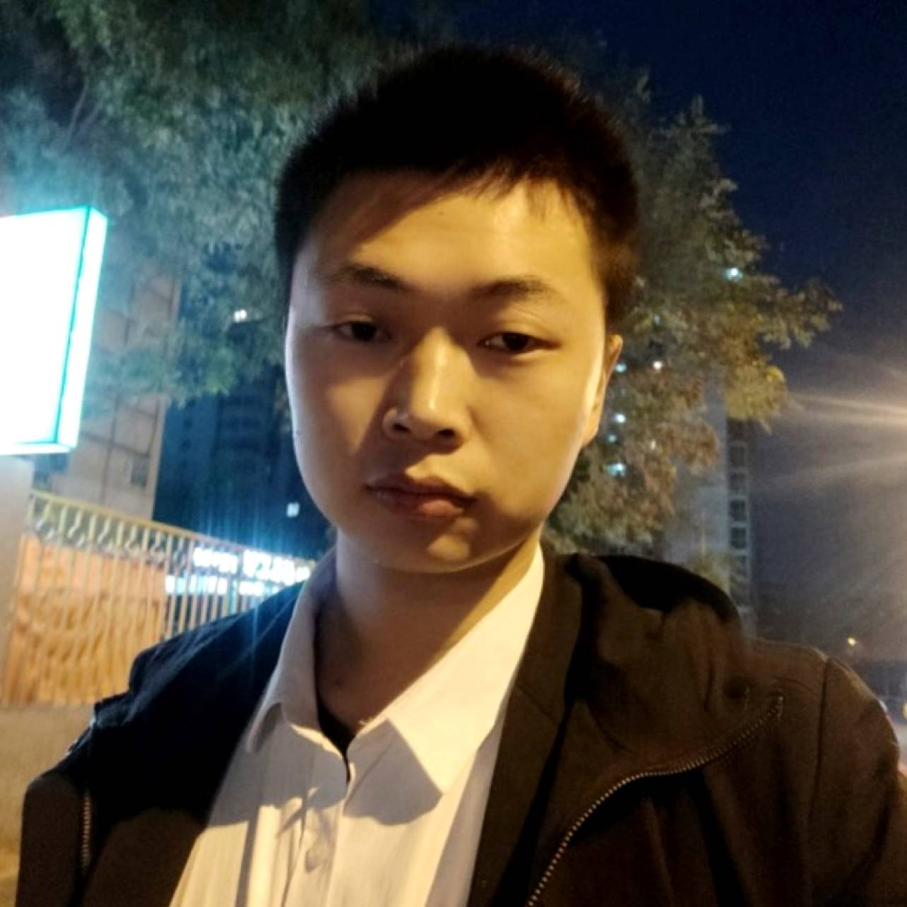 青春不迷茫谁的的照片