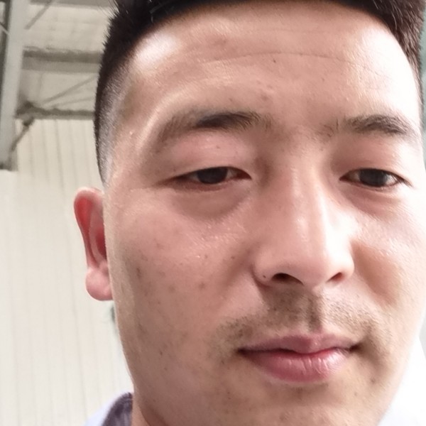 黑色的霜雪的照片