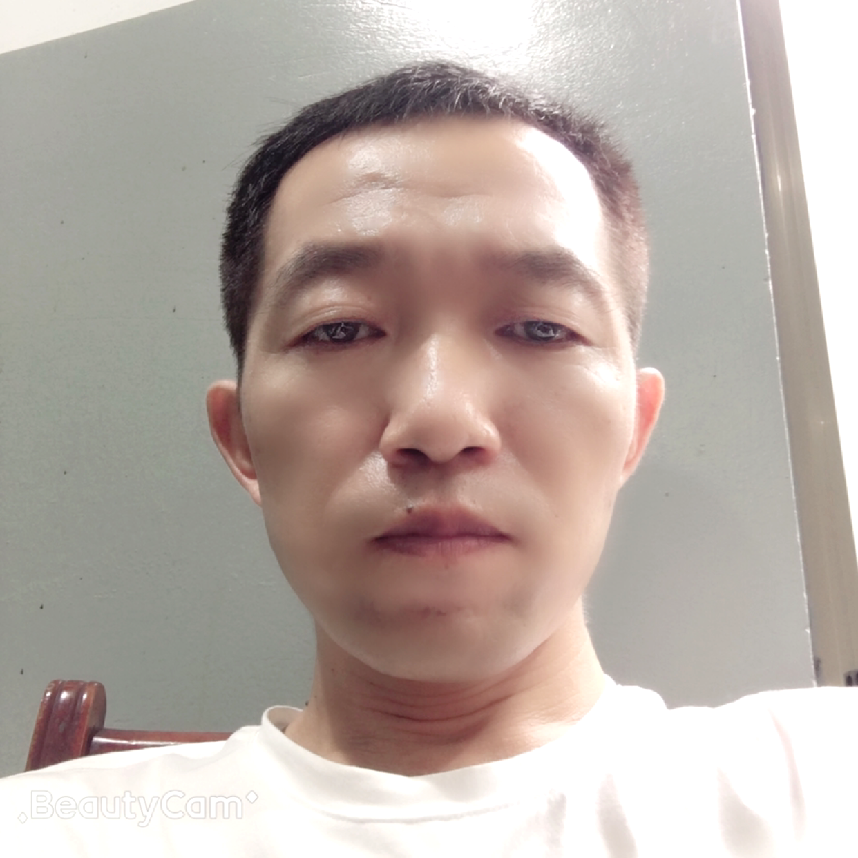 点烟抽寂寞66的照片
