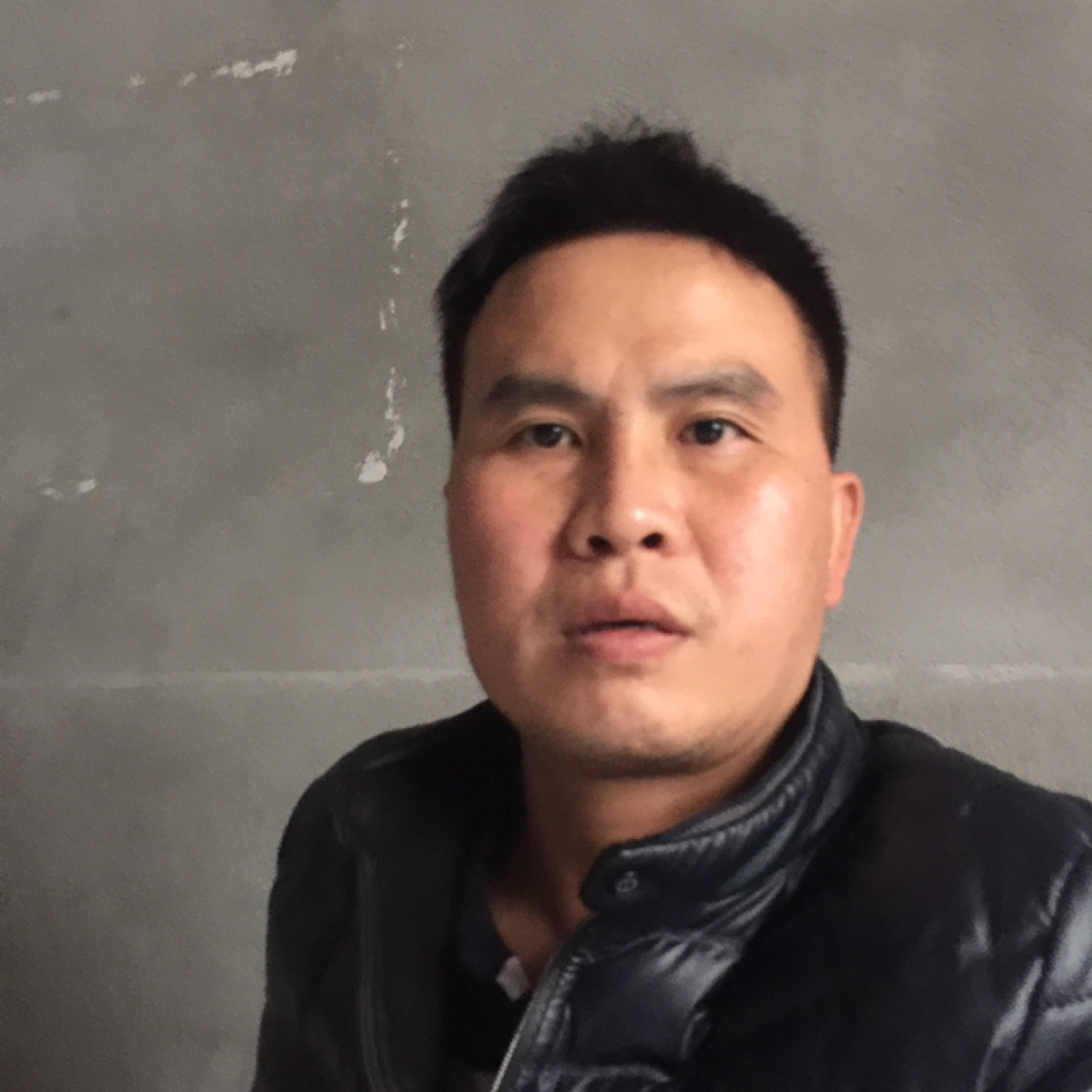 俊秀請海燕的照片