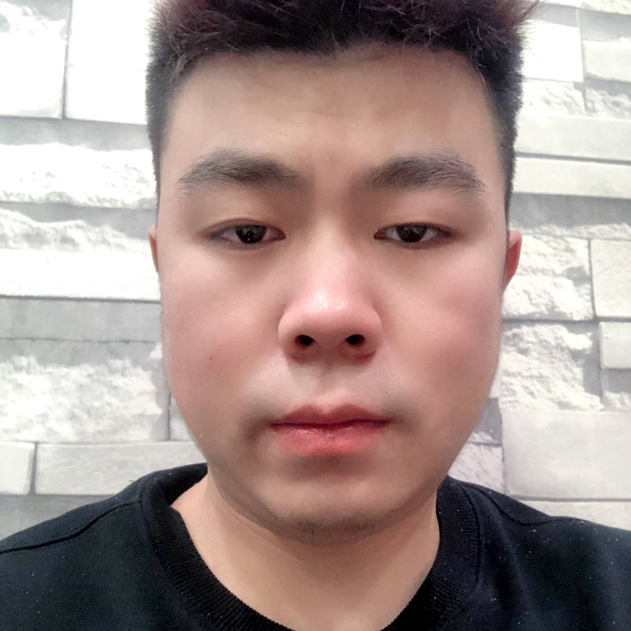 善良放弃西装的照片