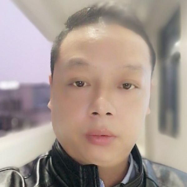 冷酷等待绿茶的照片