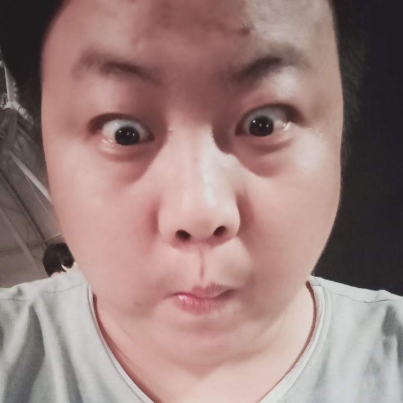 明亮請情动的照片