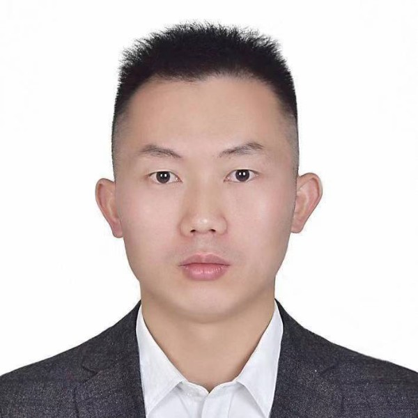 熊伟鸣的照片