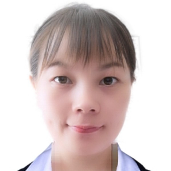一抹微笑掩悲伤的照片