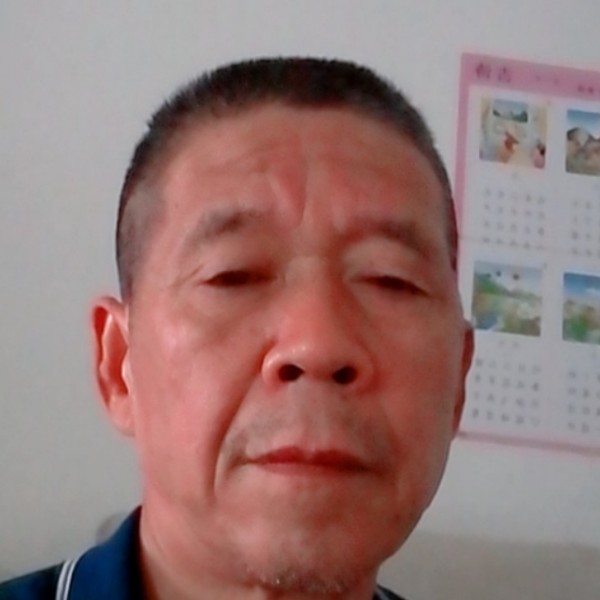 河马精明的照片