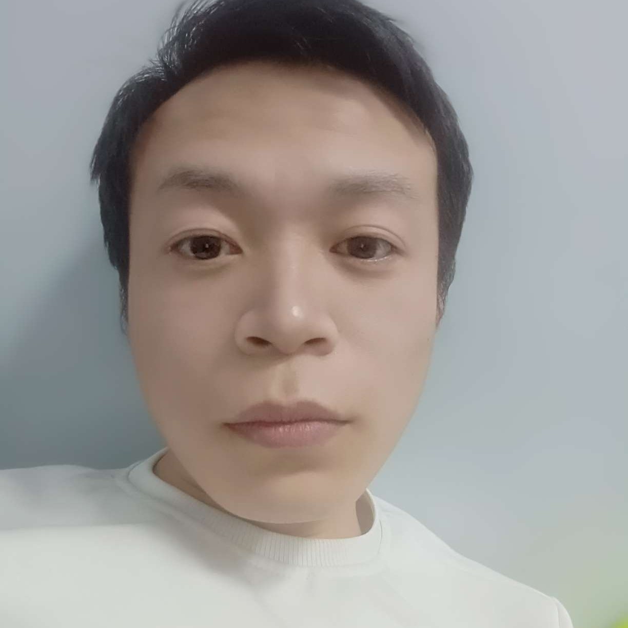 落后挽手醉月的照片