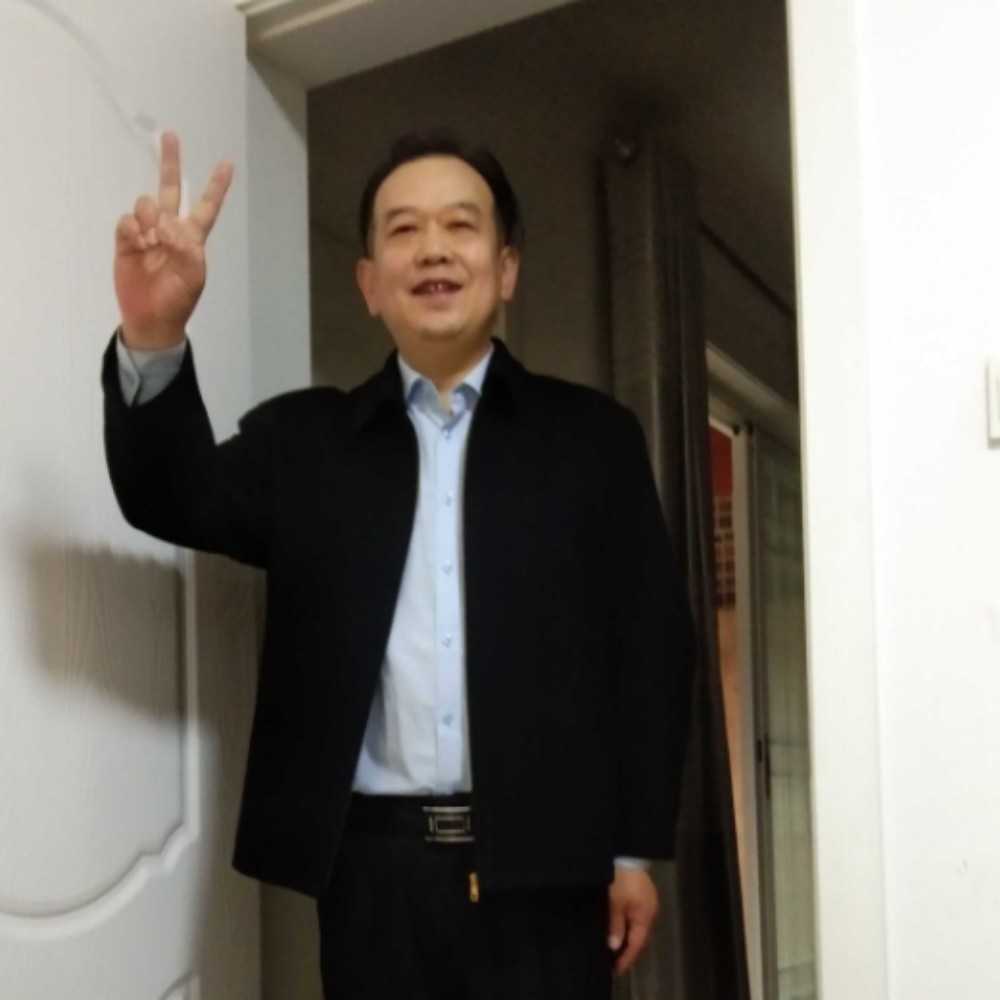 喜悦蹙眉呓语的照片