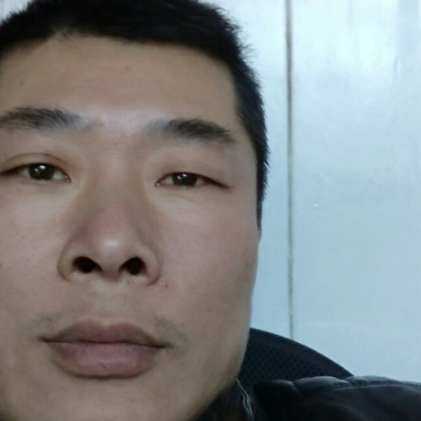 青衫明亮的照片