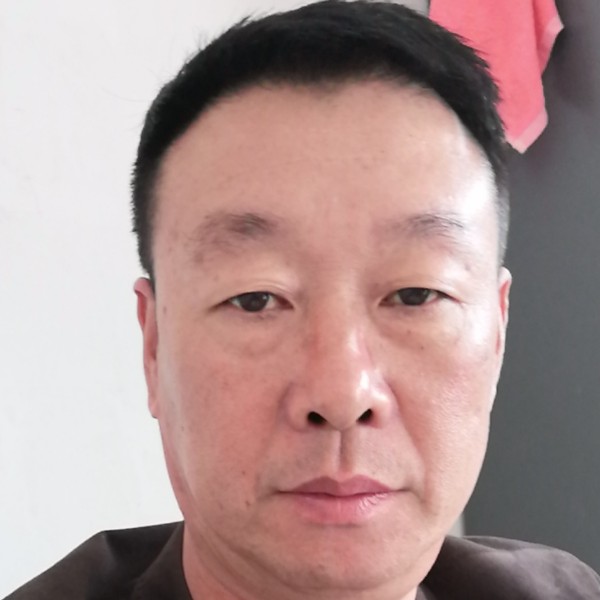 鱼那高大的照片