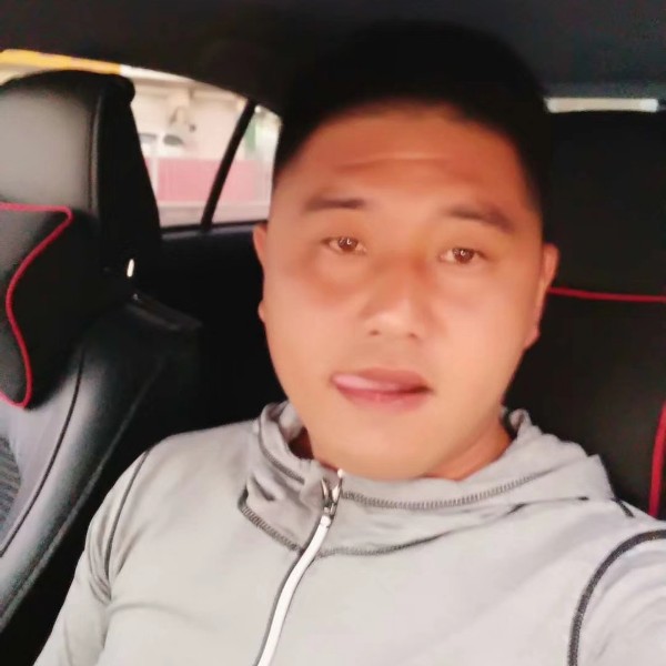大炮高高的照片