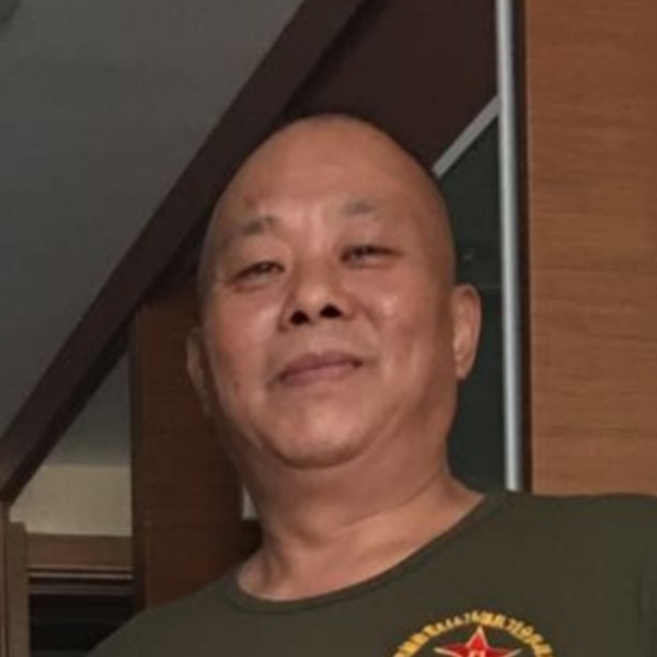 瞄准手的照片