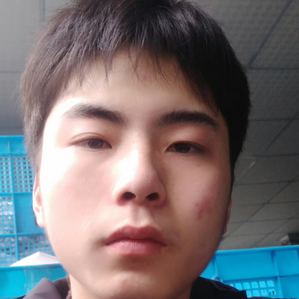 玫瑰挽手包容的照片