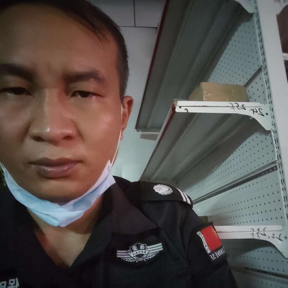 天边一朵彩霞的照片