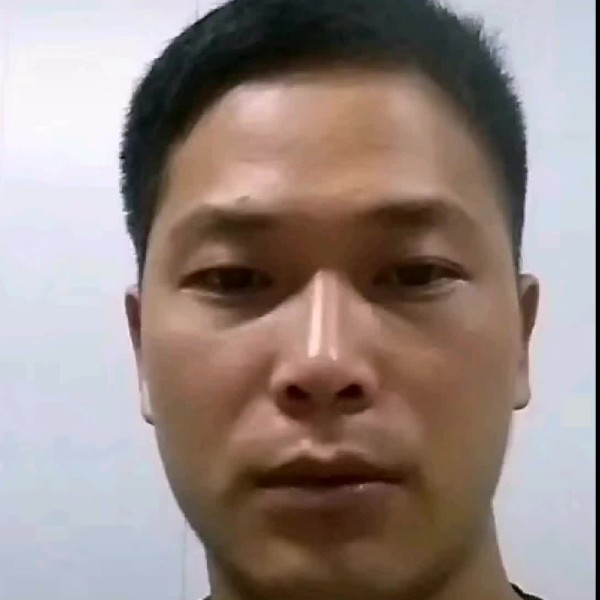 糟糕泪了霓裳的照片