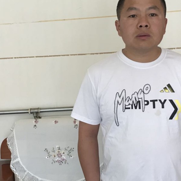 悚乐男神的照片