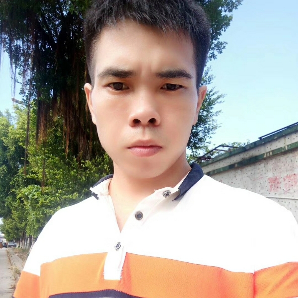 诚实的男孩之的照片