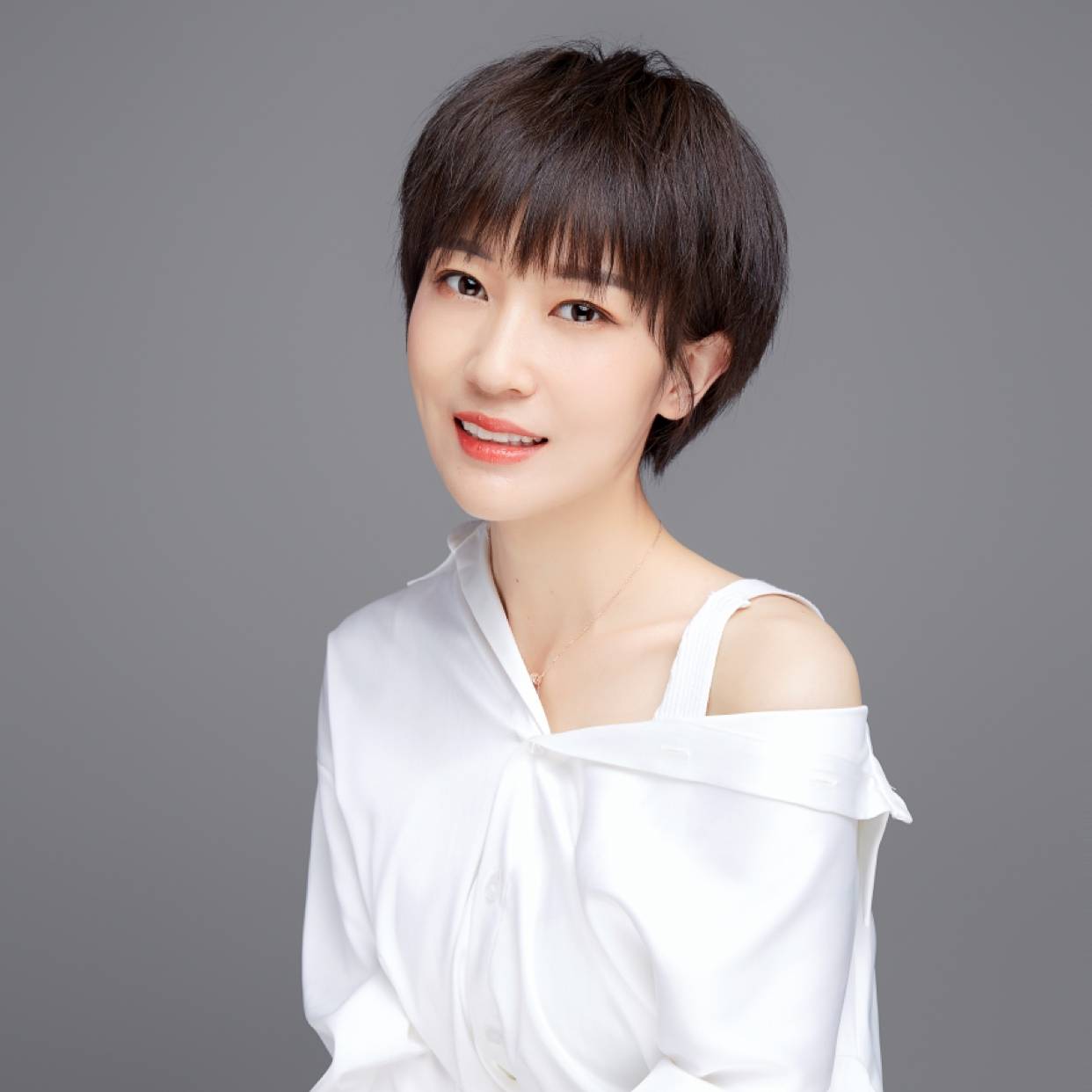 小海豚停止谨慎的照片
