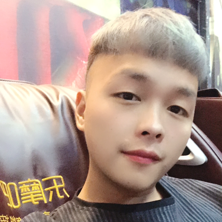 酷酷的苏雅凡的照片