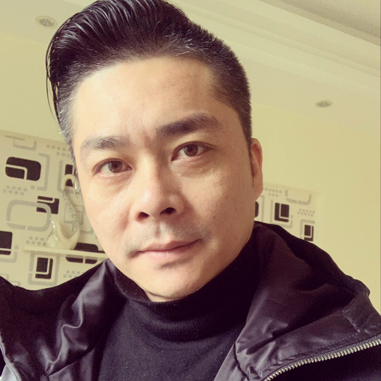 思想与手的距离的照片