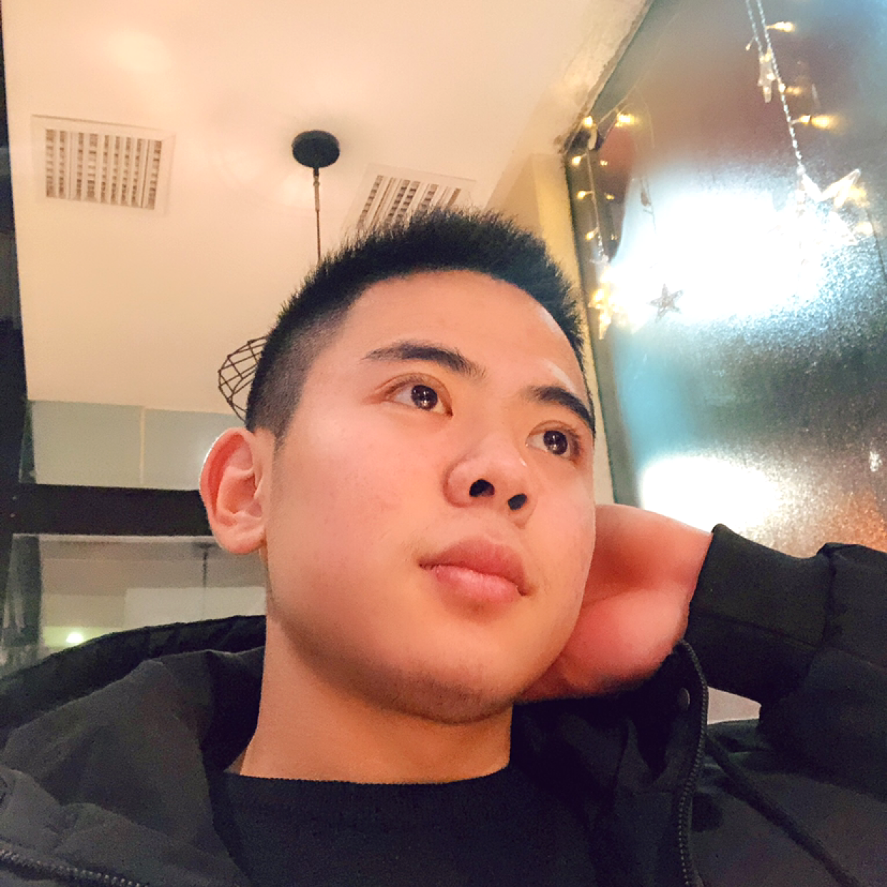 学姐深情的照片