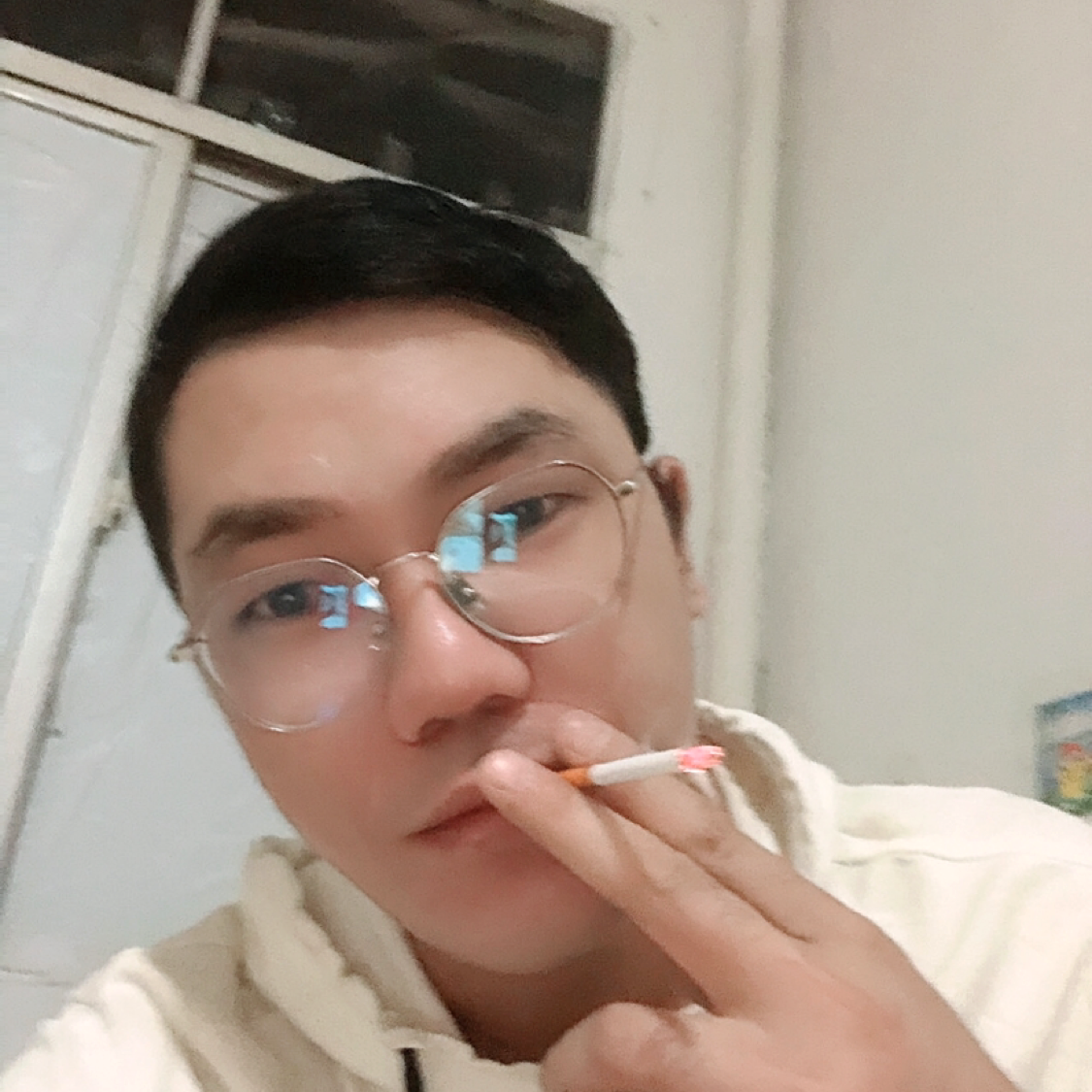 精明闻蝶舞的照片