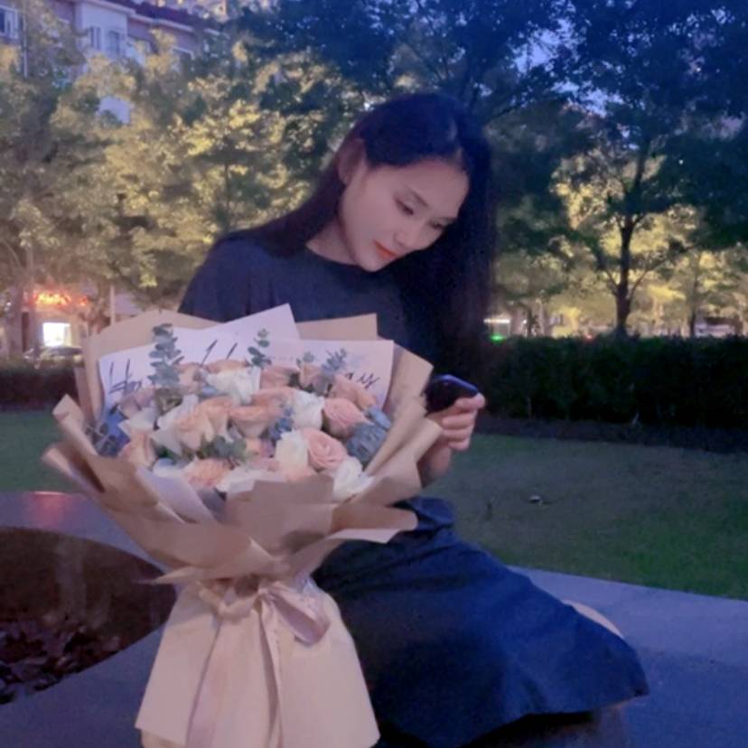 绿萝富贵竹的照片