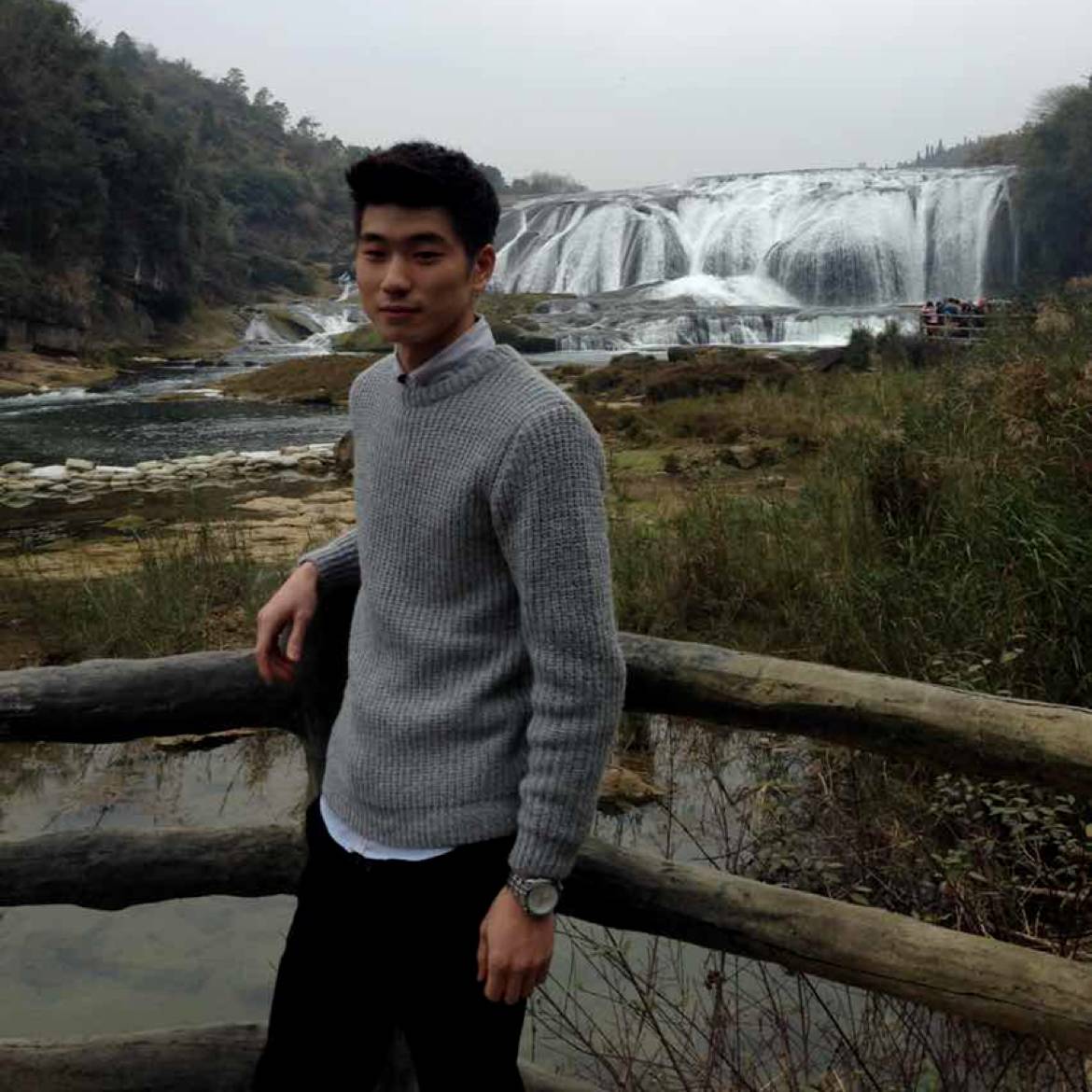 温暖浅吻风萧的照片