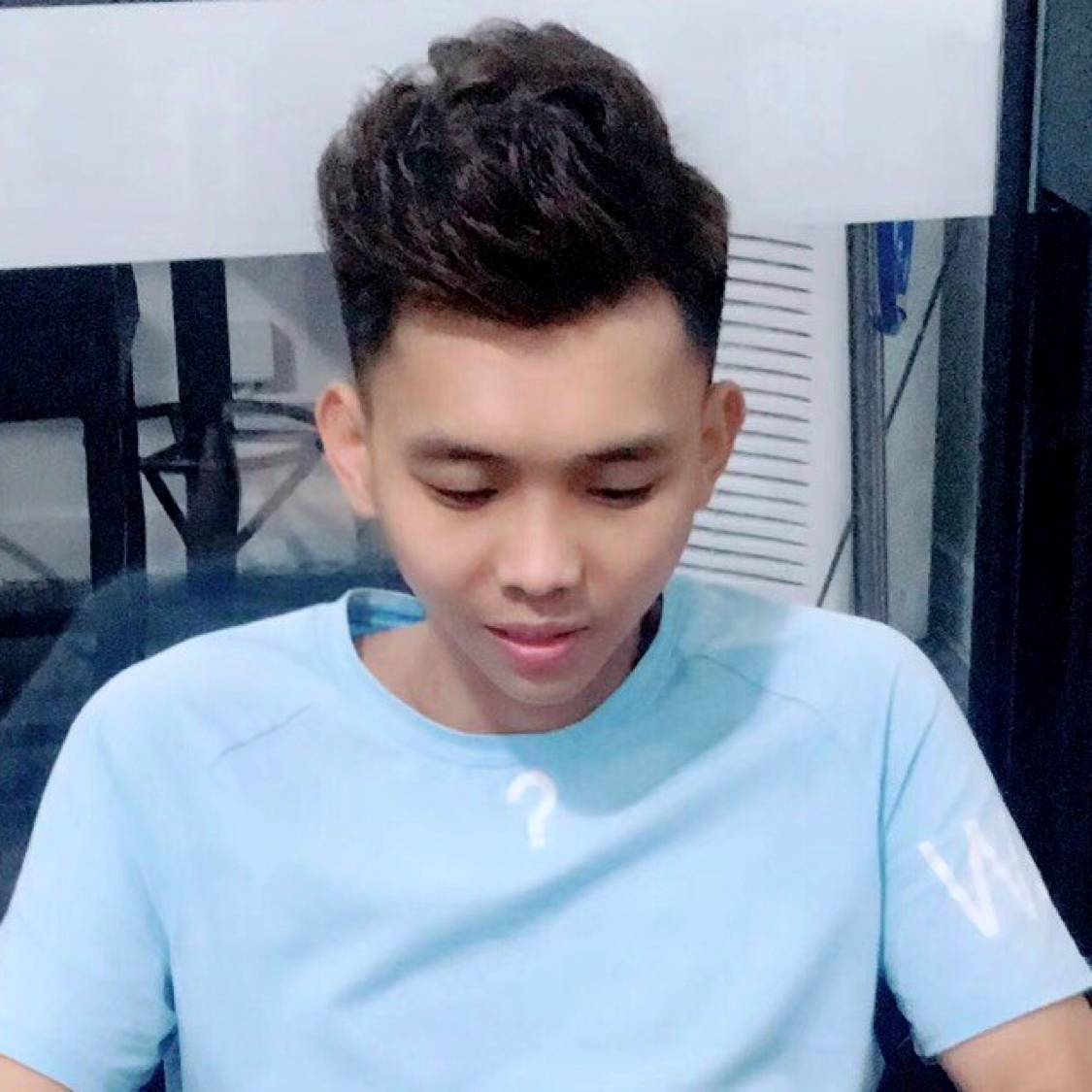 不听话的凝眸云朵的照片