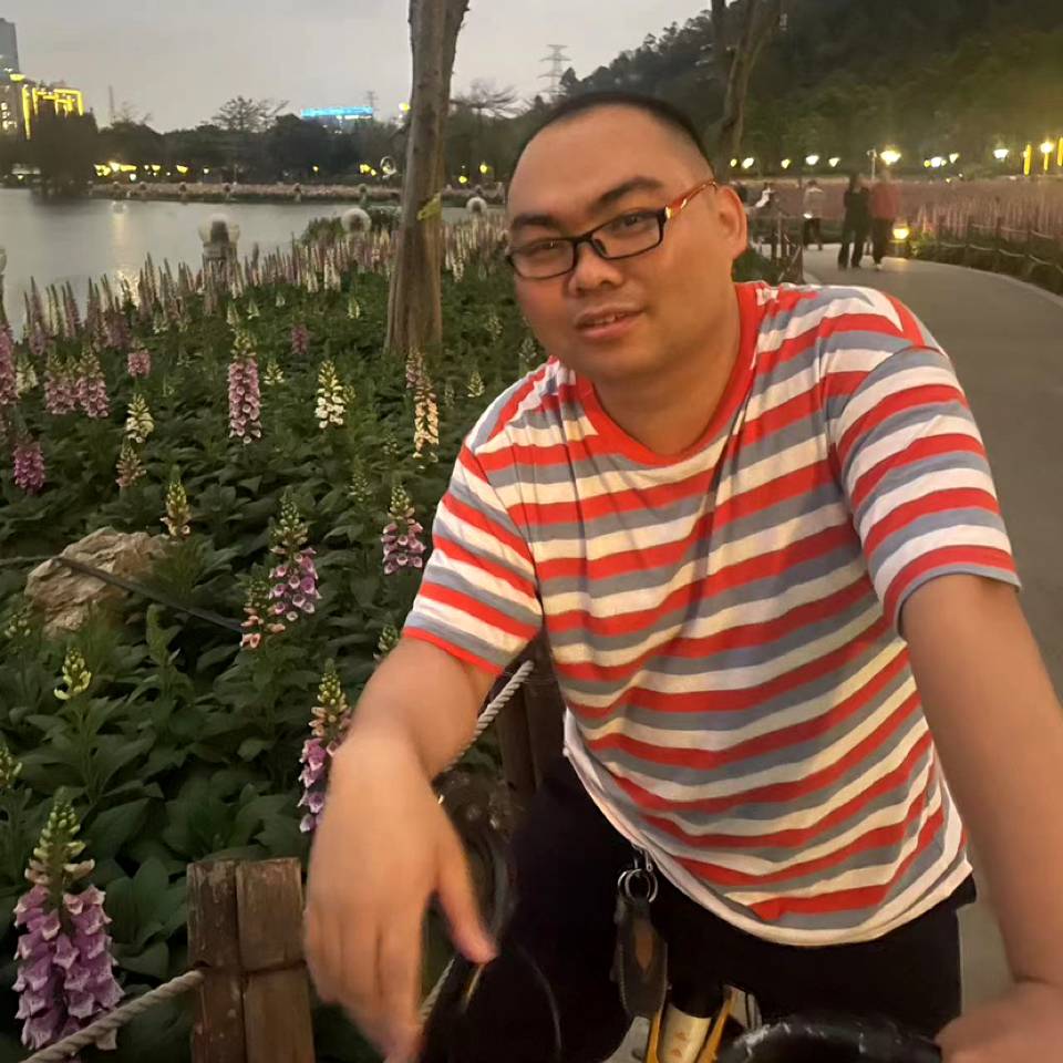 升紫烟的照片