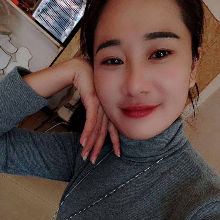 要减肥凝眸少女的照片