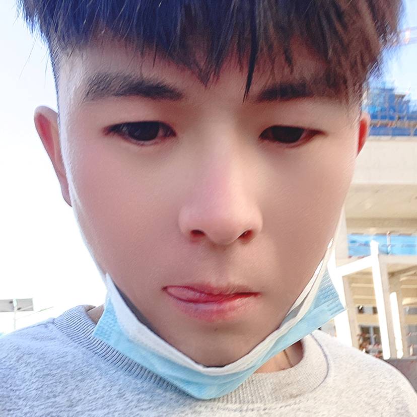 儒雅闻流影的照片