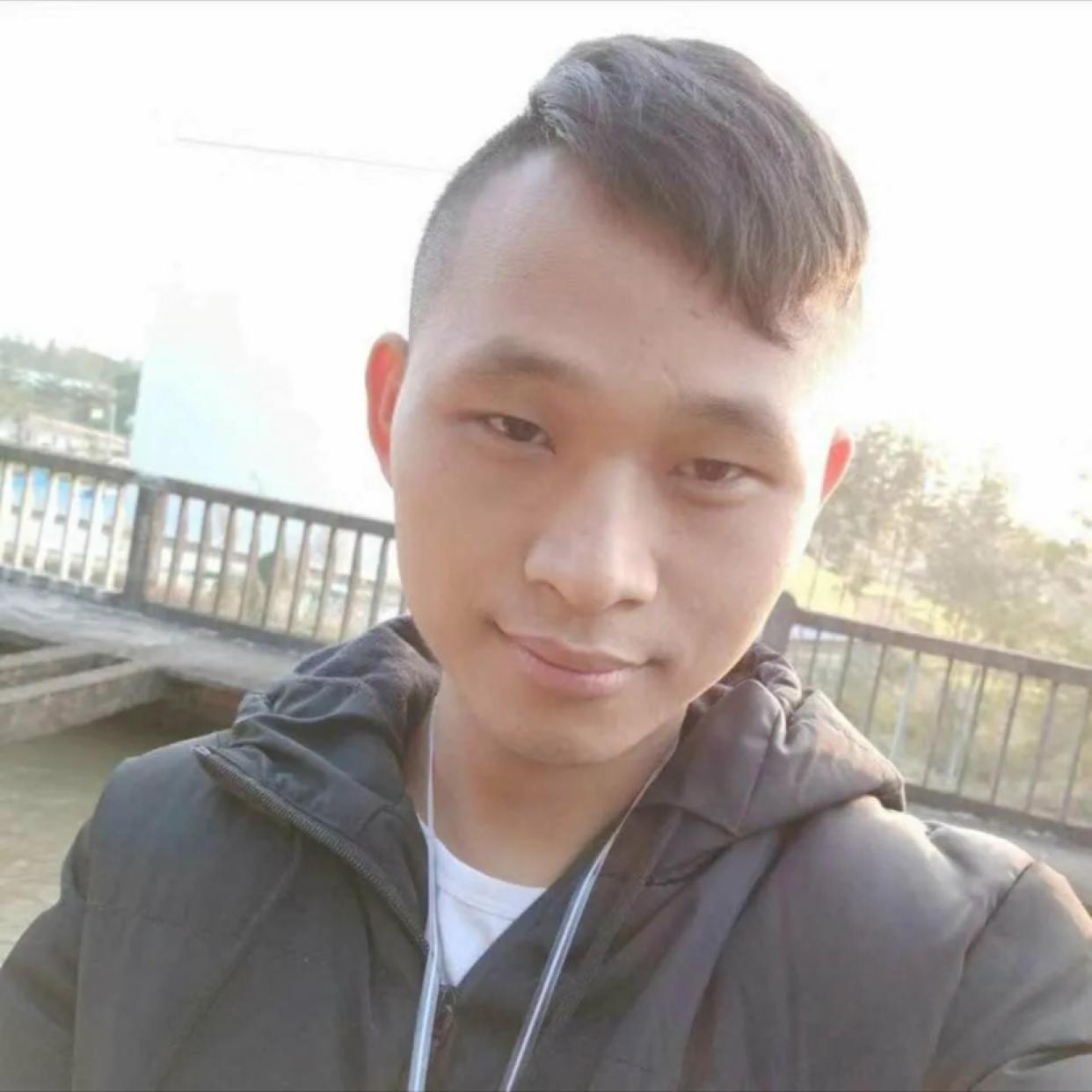 以曾相识的照片
